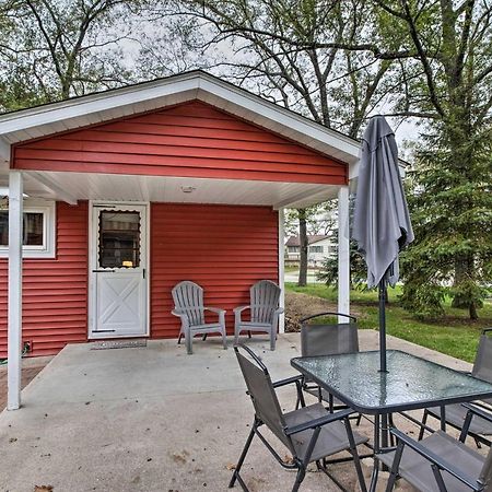 National City Cottage With Patio, Steps To Lake! Buitenkant foto