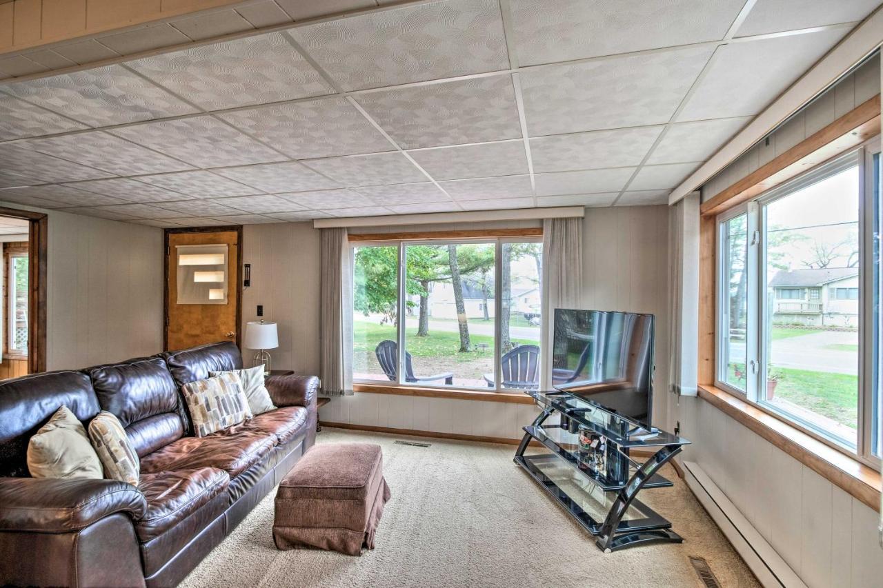 National City Cottage With Patio, Steps To Lake! Buitenkant foto